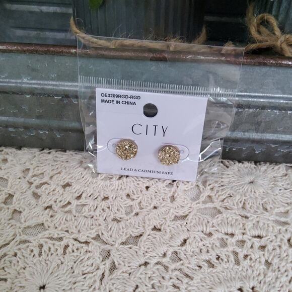 Women's Fashion Faux Druzy Stud Earrings in Gold Tone Warm Champagne - Picture 4 of 10